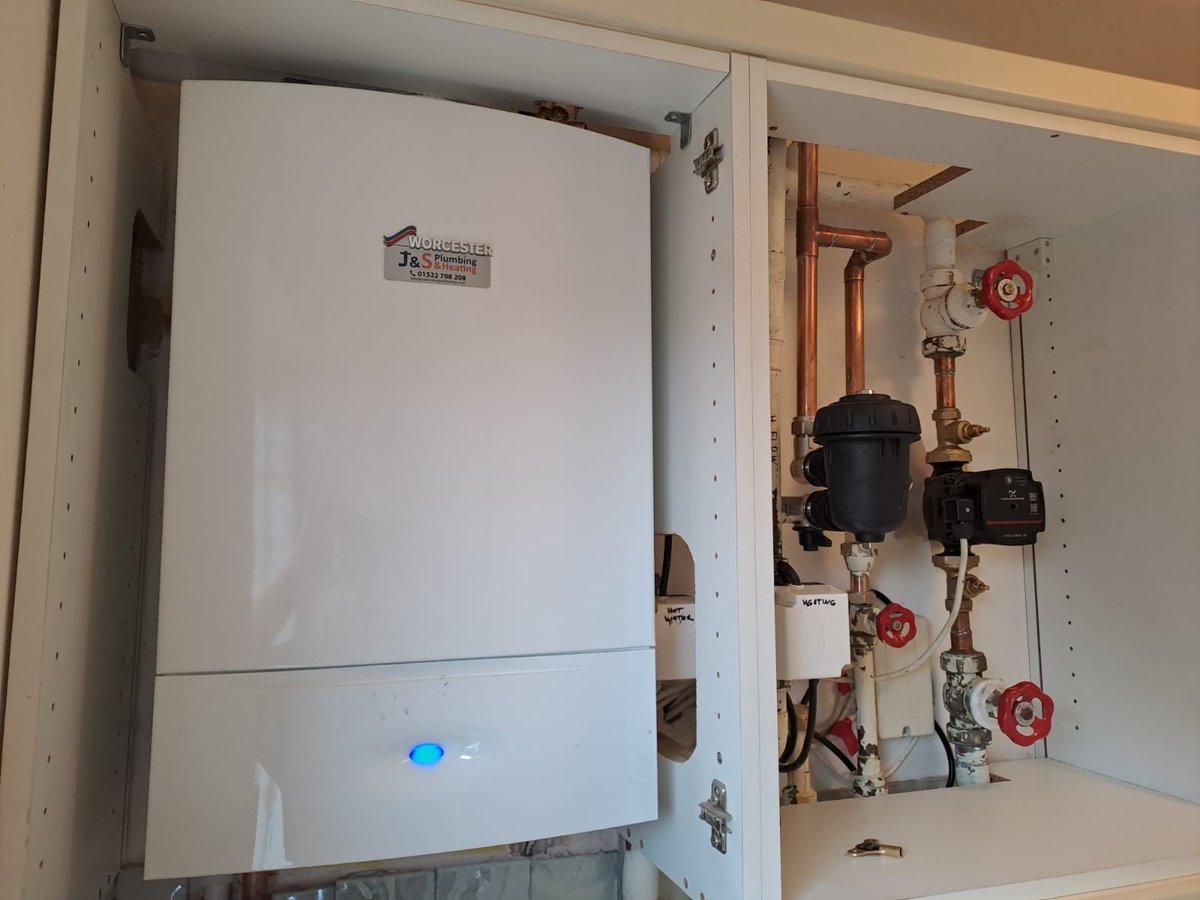 Boiler completed in Sleaford last week. 

#LincsConnect
#JASSafetytips