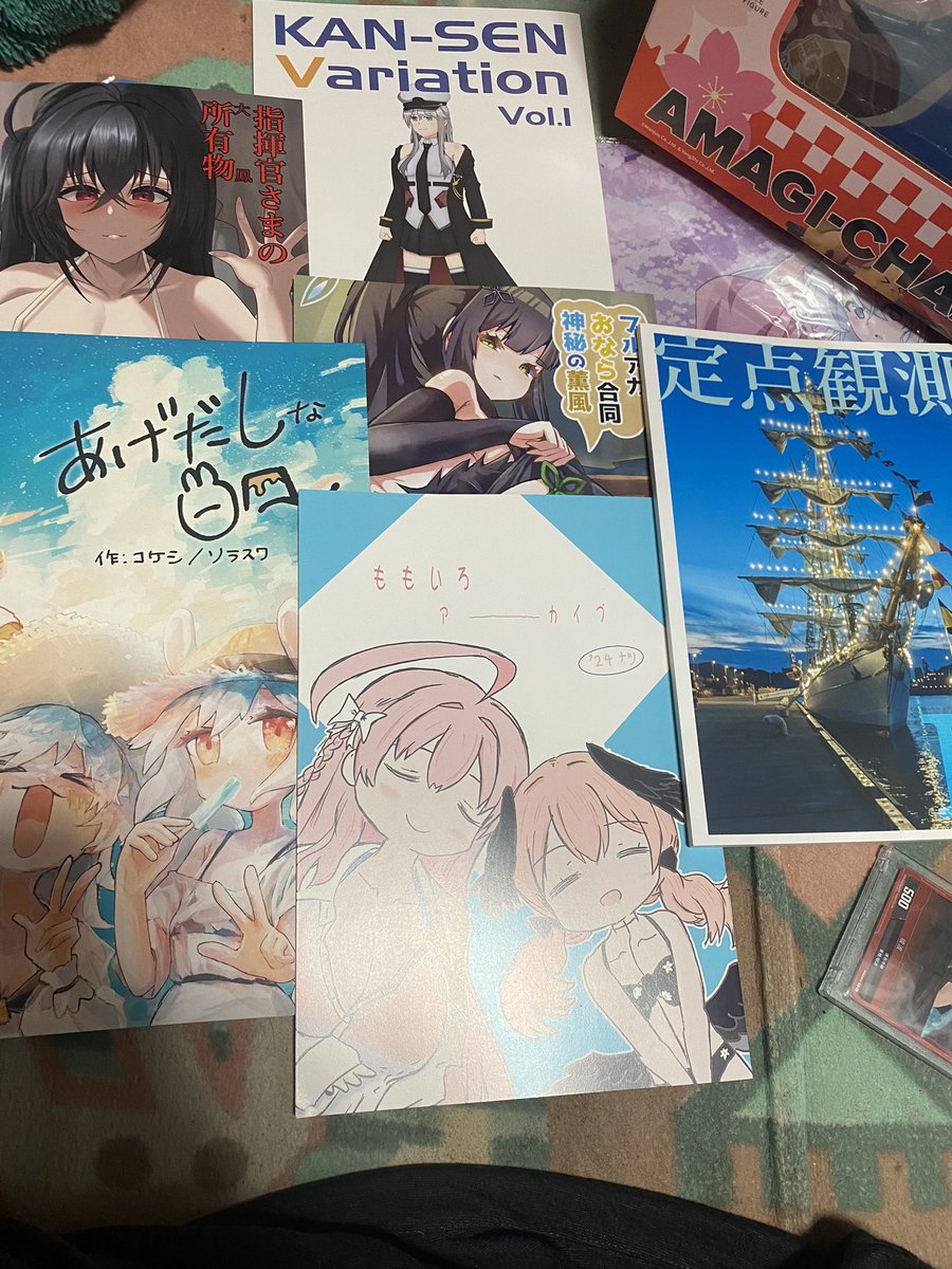 今回の戦利品や頂いたもの一覧、なんと台湾から来てくださったお人もいてビックリですよ。差し入れ、まーじ美味かったっす。おかげで昼過ぎまで生きられたよ(ぇ

なんか一つ規格外にデカくね?w 