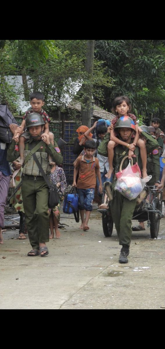 MaungKhinZaw4's tweet photo. Now,thousands of local people who have fled the war from Buthidaung Maungdaw in Arakan State are in need of food and medicine.Shelters are in urgent need of help.@nslwin @tunkhin80 @ShweMaung_MP including abroad Muslims,instead of attacking AA,save those of you who are in trouble https://t.co/5EIGPD7v6E