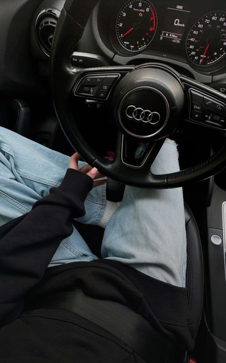 BitchezNFT's tweet image. Gm legends ☀️ 

Have a great #newweek 

#MondayMotivation