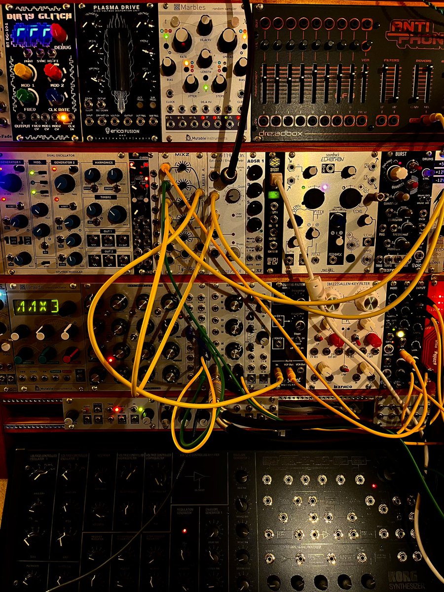 manabe_aki's tweet image. 数年振りに使ってます！
勝手に発信するANTI PHONEいい。。
#modularsynth