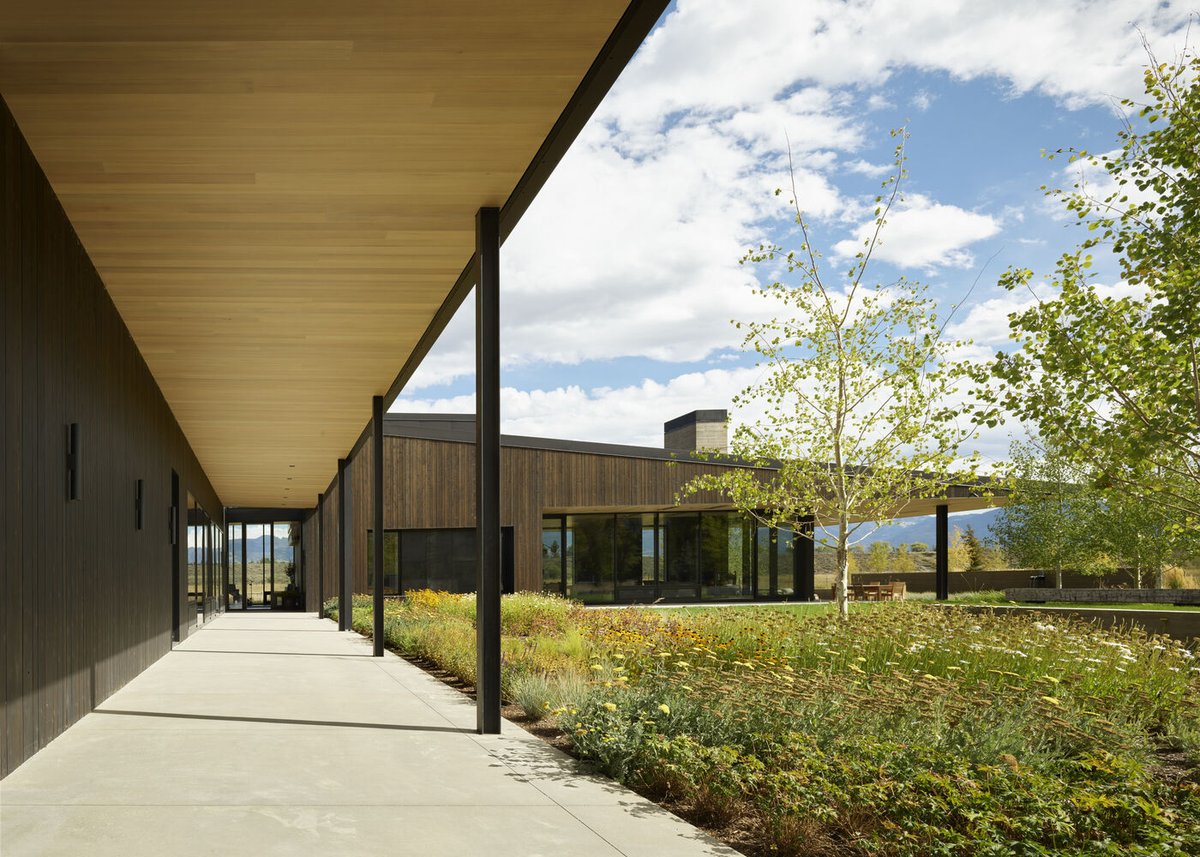 The design and planning of Black Fox Ranch by CLB Architects draws inspiration from the site's history as a cattle ranch 🐄☀️

Check out the full article on ArchDaily: bit.ly/4dCyJgn

#architect #architecture #ranch #design #building #residential