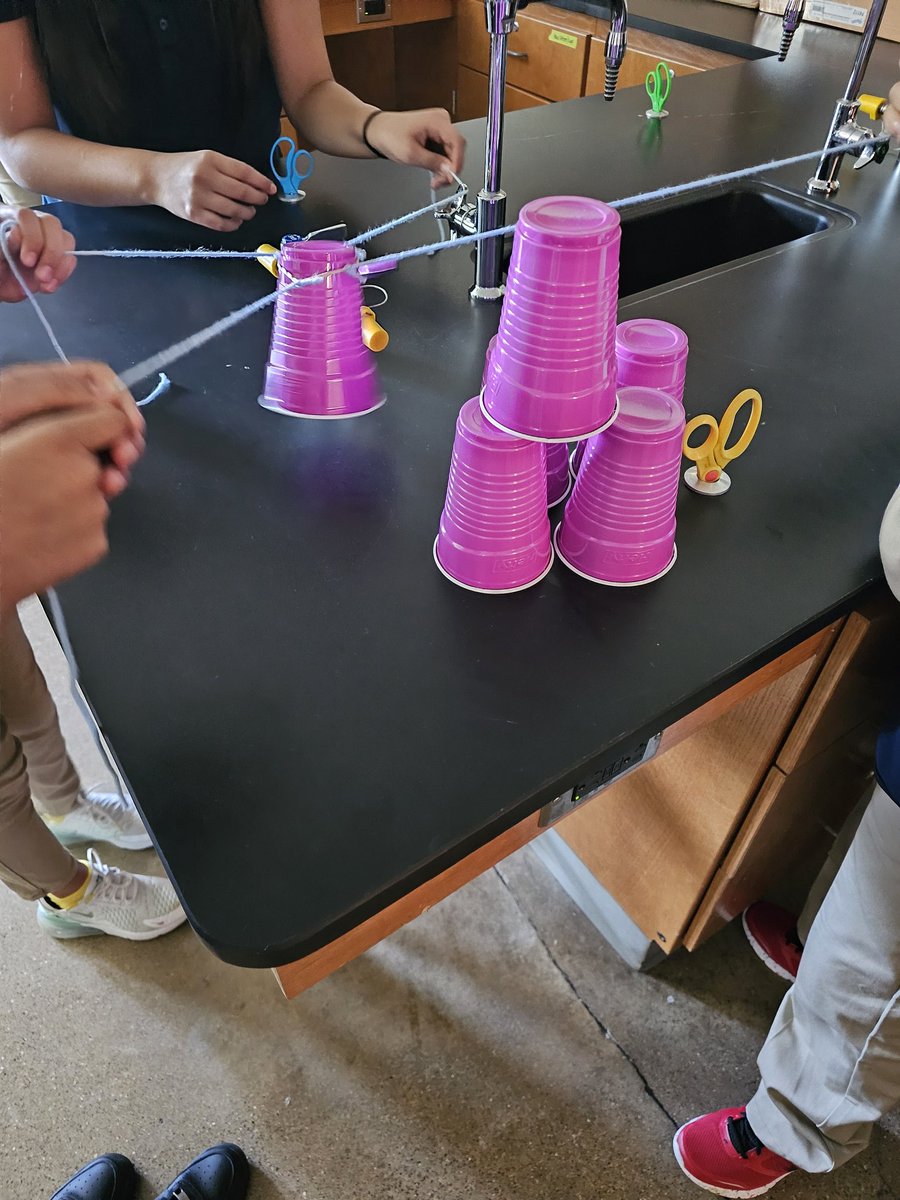 villa_sci's tweet image. Starting off with a STEM challenge. These kids are so excited to be back in class and collaborate 😊
#HoustonScience #STEMChallenge #SamSide #ItsATexanThing
