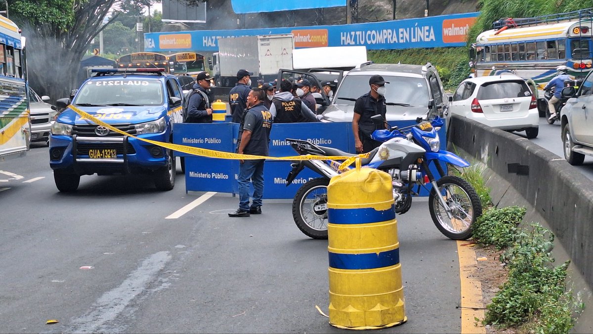 AHORA| <a href="/MPguatemala/">MP de Guatemala</a> continúa el procesamiento de la escena del crímen en El Trébol, Vista Hermosa, zona 15. En este lugar se reportó un ataque que dejó a un hombre fallecido y a una mujer herida.