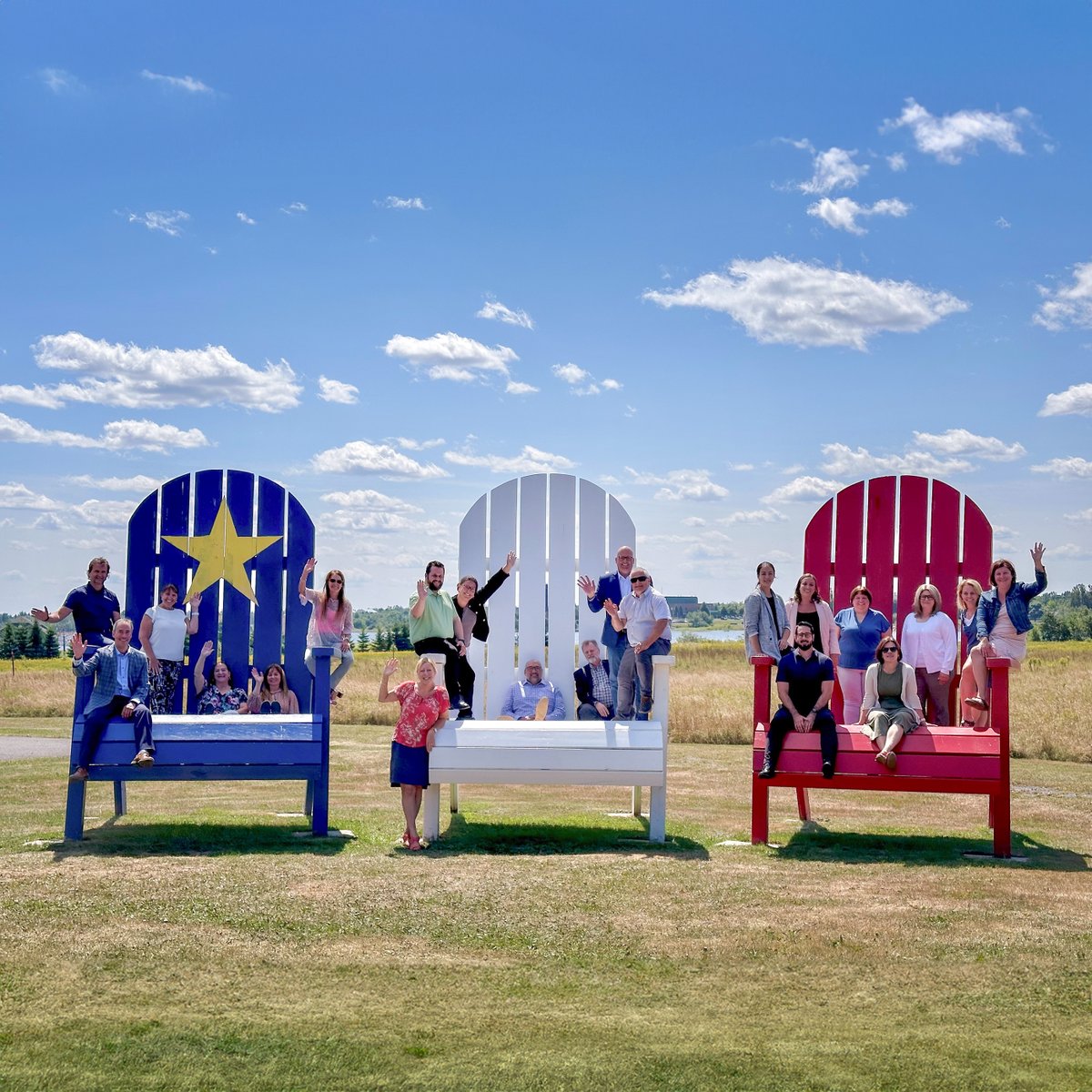 Réseau de santé Vitalité (@vitalitenb) on Twitter photo En cette Fête nationale de l’Acadie, l’équipe de leadership élargie <a href="/VitaliteNB/">Réseau de santé Vitalité</a> tient à vous faire part ses meilleurs vœux. Profitez de cette journée pour célébrer avec fierté les coutumes, le patrimoine et l’histoire unique du peuple acadien. 🔵⭐️⚪️🔴
#FeteNationaleAcadie En cette Fête nationale de l’Acadie, l’équipe de leadership élargie <a href="/VitaliteNB/">Réseau de santé Vitalité</a> tient à vous faire part ses meilleurs vœux. Profitez de cette journée pour célébrer avec fierté les coutumes, le patrimoine et l’histoire unique du peuple acadien. 🔵⭐️⚪️🔴
#FeteNationaleAcadie