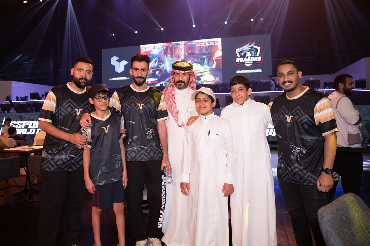 الجزء الثاني: أجواء بطولة البلوت 🃏🔥

#BelongsToKR 🐎