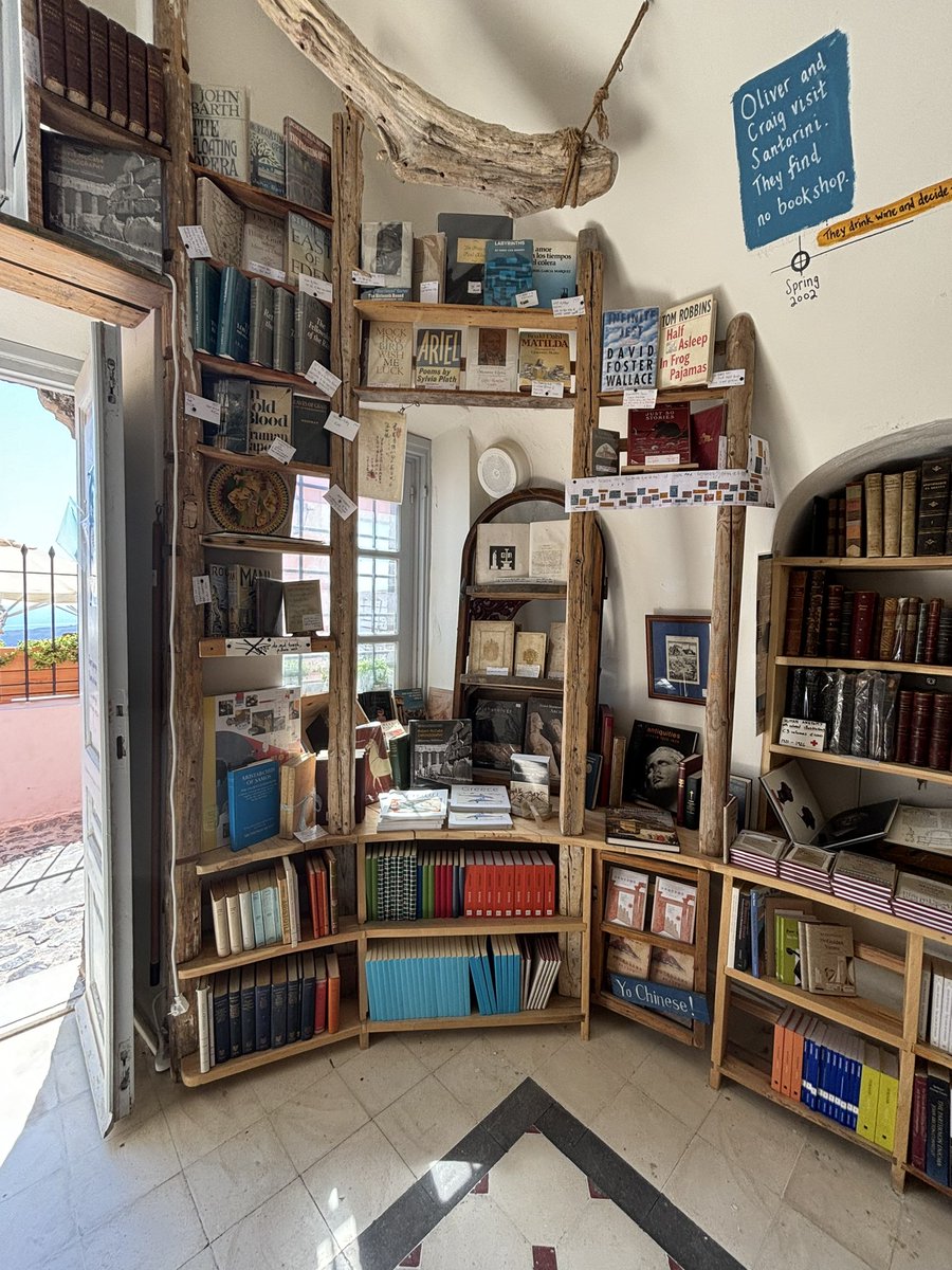 AllisonBTimmins's tweet photo. Inside #AtlantisBooks. https://t.co/wEoEKHKwHk