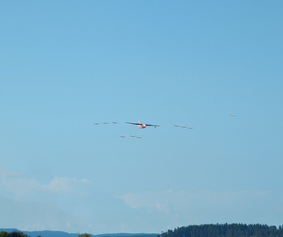 Michele (DCI Vera & DI Ash fan)🕵️♀️ (@socmedgirlyyj) on Twitter photo I'm from an aeronautical family - of course I'm going to post an ubiquitous photo of the #MartinMars #HawaiiMars, on its historic final flight.😍
Gratitude to <a href="/MyBCAM/">BC Aviation Museum</a> for collaborating with <a href="/RollFocus/">Roll.Focus.</a> to provide the livestream for those not able to watch in person.👍
#CSaan I'm from an aeronautical family - of course I'm going to post an ubiquitous photo of the #MartinMars #HawaiiMars, on its historic final flight.😍
Gratitude to <a href="/MyBCAM/">BC Aviation Museum</a> for collaborating with <a href="/RollFocus/">Roll.Focus.</a> to provide the livestream for those not able to watch in person.👍
#CSaan