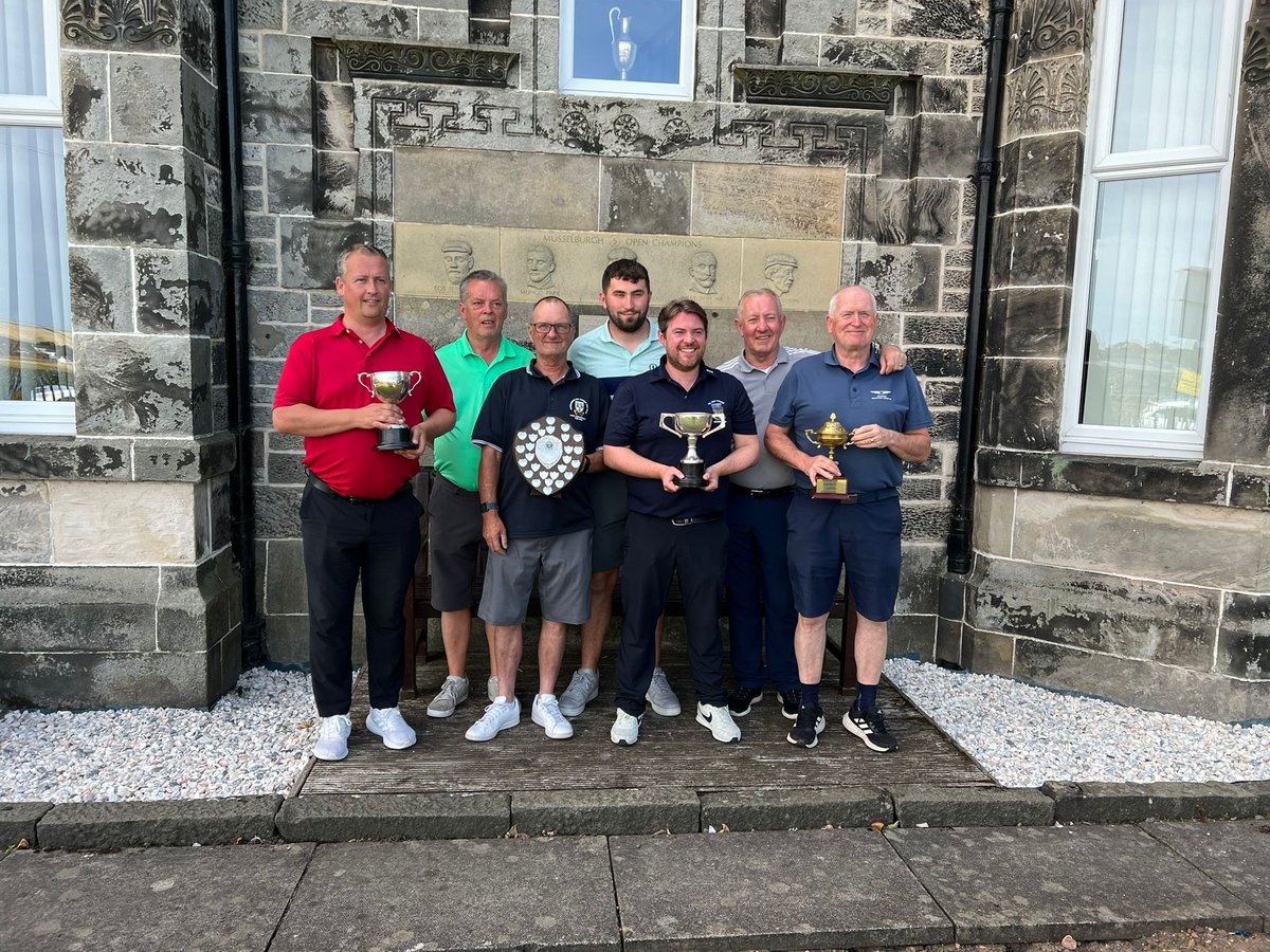 ⛳ Congratulations to all our 2024 Club Championship Winners 🏌️‍♂️
Championship 
Winner: D. Service
R/Up: C. Livingstone
B Championship
Winner: S. Peters
R/Up: M. Macwhinnie
C Championship
Winner: G. Malcolm
R/Up: W. McKenzie
Seniors Championship
Winner: A. Tweedie
R/Up: T. Gillan