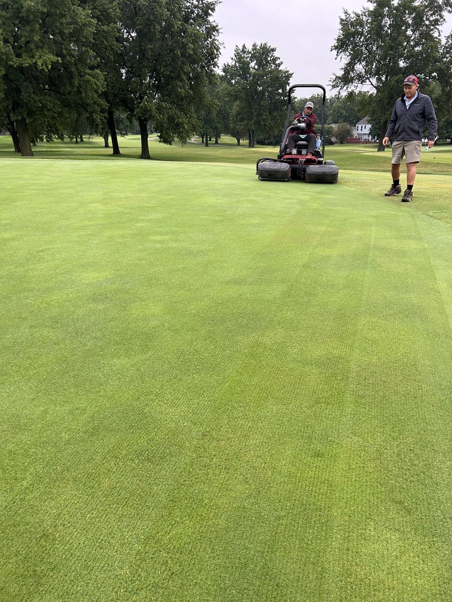CRgreenside's tweet image. 2” rain over night!  

Verticut, mow, topdress, needle tine, &amp;amp; roll today! 

#MaintenanceMonday #CCL #SuperView #BeautifulDay