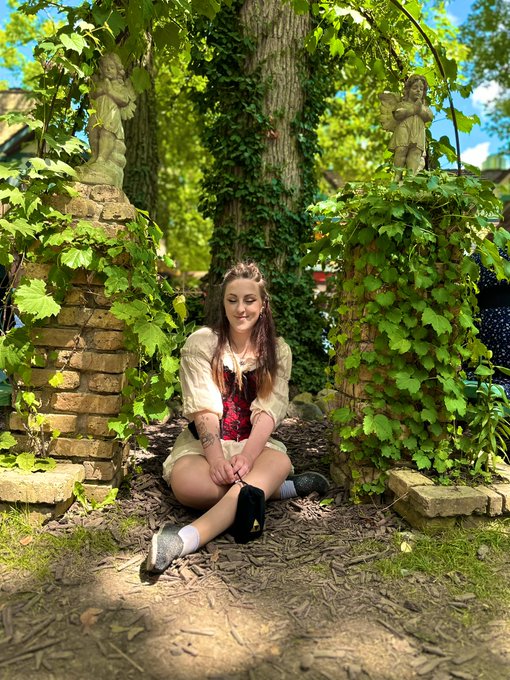Had such a good time yesterday at Ren Faire 🌼✨ https://t.co/4mKen3IJMr<a href="/tag/book"class="tags"><span>#book</span></a><a href="/tag/booklover"class="tags"><span>#booklover</span></a><a href="/tag/bookworm"class="tags"><span>#bookworm</span></a><a href="/tag/bookish"class="tags"><span>#bookish</span></a><a href="/tag/fae"class="tags"><span>#fae</span></a><a href="/tag/bookaddict"class="tags"><span>#bookaddict</span></a>