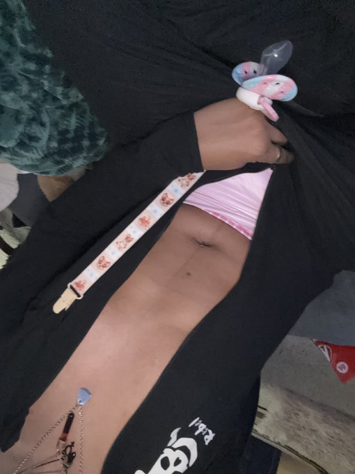 diaper photo dump! been building a lotta legos so i gotta stay padded! ill have a big photo shoot later<a href="/tag/littlespace"class="tags"><span>#littlespace</span></a><a href="/tag/daddiesgirl"class="tags"><span>#daddiesgirl</span></a><a href="/tag/bigdiaperfriday"class="tags"><span>#bigdiaperfriday</span></a>