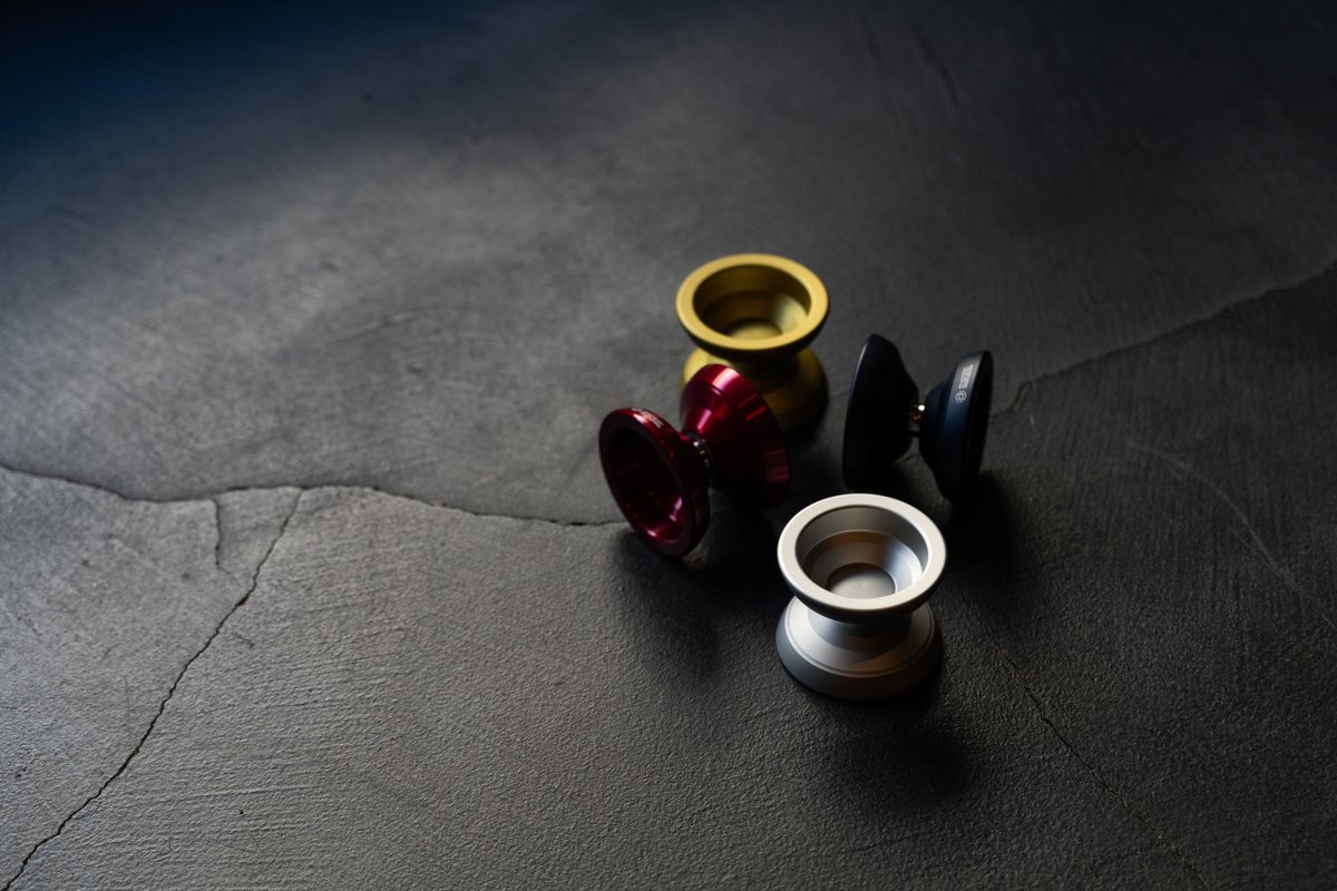 定番のMNオートスコピーに、新たに4色が追加されました。バイメタル版