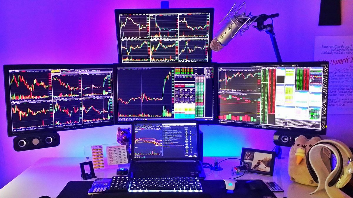 MillioneroEx's tweet photo. Dudes have a setup like this just to win $69 trading #Crypto https://t.co/ouBqHnq8R6