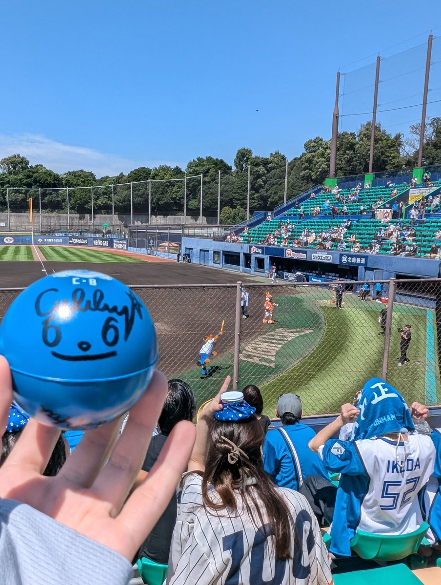 soft3rdBASER's tweet photo. 3年ぶり(驚)の鎌スタ、暑かったし負けたけど最高でした https://t.co/OgjHQ3XZW8