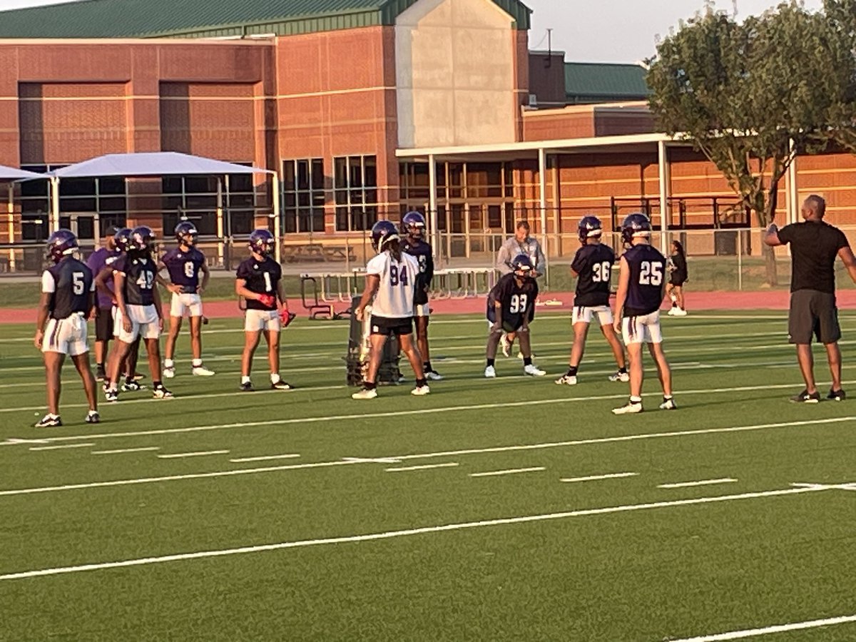 Out early with the Morton Ranch Mavericks! They were getting after it as the sun was rising! Wishing the Mavericks the best this season!