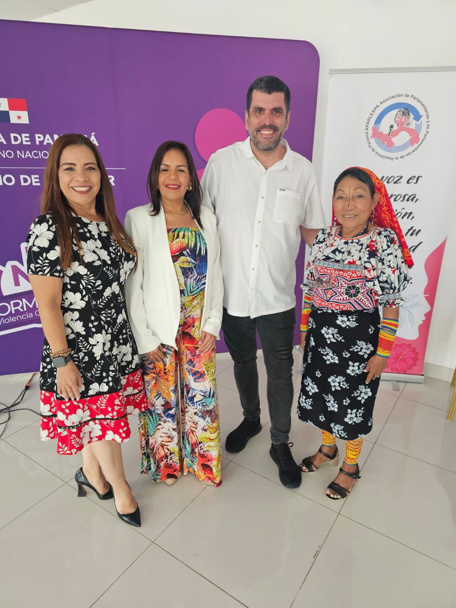 aparlexpa's tweet photo. En el marco del XX aniversario d @aparlexpa invitamos al consultor político @jaramillolujan a conversar sobre las debilidades y fortalezas del candidato,sobre las prioridades en 1 campaña electoral… 

Nosotras no esperamos el período preelectoral o electoral p/capacitarnos https://t.co/mAToN8OhHW