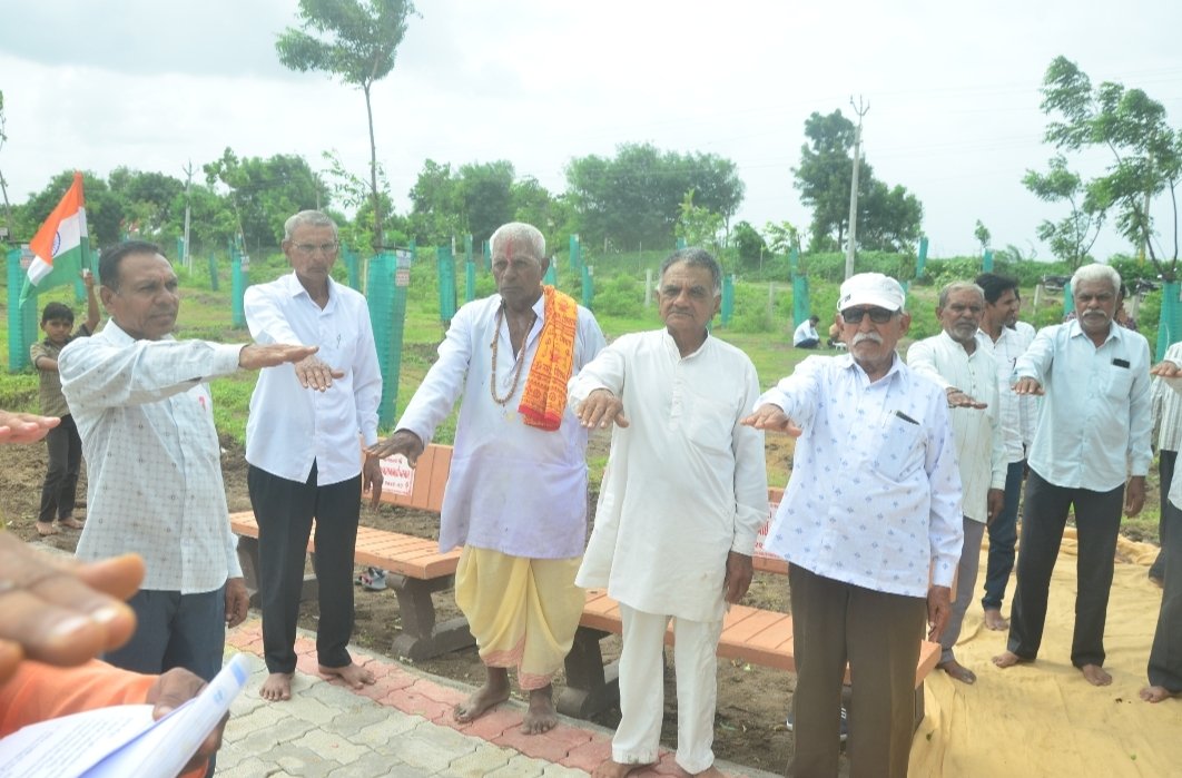 KamparadiG's tweet photo. कर सलाम तिरंगे को, जिससे हमारी शान है,
हर घर तिरंगा लहराए, यह हमारी पहचान है।
#HarGharTiranga 🇮🇳 #हर_घर_तिरंगा_अभियान 🇮🇳
#हर_घर_तिरंगा 🇮🇳
@Collectorbotad @DDOBOTAD @mahitibotad @TDOGADHADA @ishambhutundiya @BhanubenMLA @sandipr75439746 https://t.co/29K5raBDsX