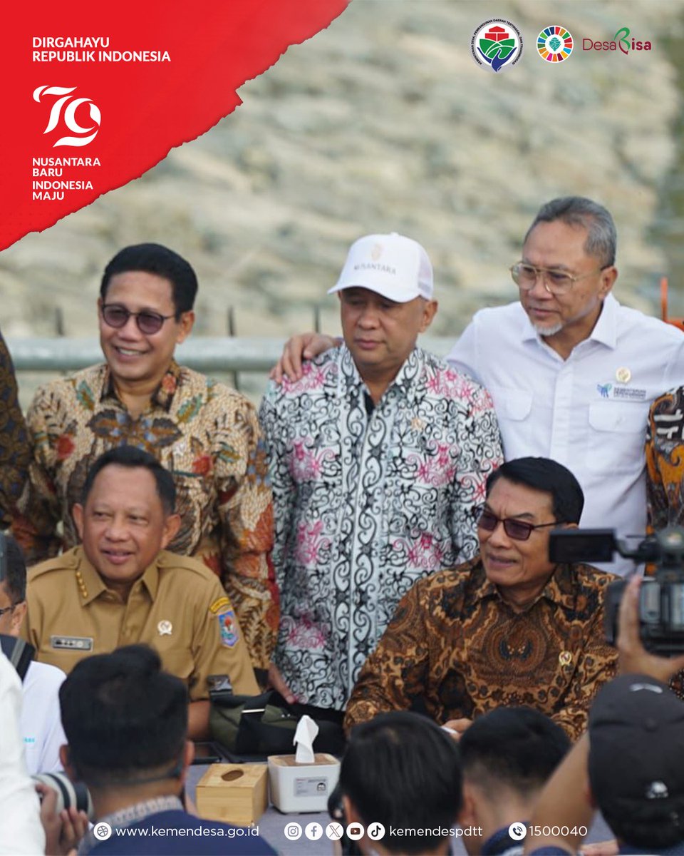 kemendespdt's tweet photo. Mendes PDTT Abdul Halim Iskandar turut mendampingi Presiden Joko Widodo mengunjungi salah satu Embung MBH di Kawasan Inti Pusat Pemerintahan Ibu Kota Nusantara (KIPP IKN), Penajam Paser Utara, Kalimantan Timur.

#KemendesPDTT
#SDGsDesa
#DesaBisa
#MulaiDariDesa https://t.co/HVao80qYpL