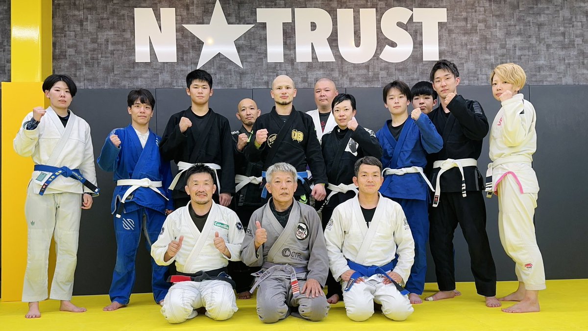 nave_mma's tweet photo. ☀️夏休み練習会☀️

岐阜県「Concilio」坂元代表
和歌山県「G-FREE」方杭代表

ご来館いただき、
ありがとうございました🙇！

◆エヌトラTV（YouTube）
https://t.co/hVXo3ucbIP

#三重県 #エヌトラスト
#岐阜県 #コンキリオ
#和歌山県 #gfree
#柔術 #bjj #jiujitsu https://t.co/mhdOO2ZWET