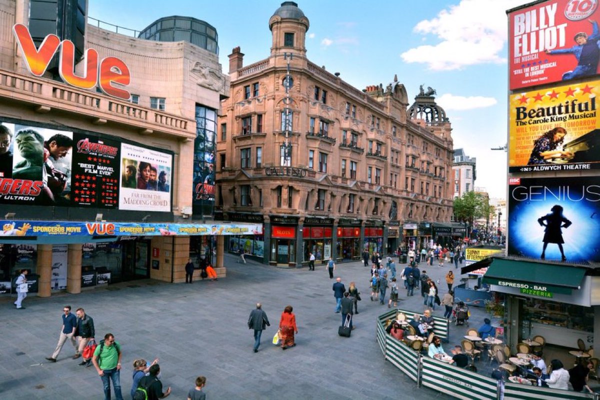 🚨ÚLTIMA HORA: Una niña de 11 años y una mujer de 34 años fueron trasladadas de urgencia al hospital tras un doble apuñalamiento en la concurrida Leicester Square de Londres

Los británicos no pueden publicar en las redes nada acerca del autor por considerarse “desinformación”