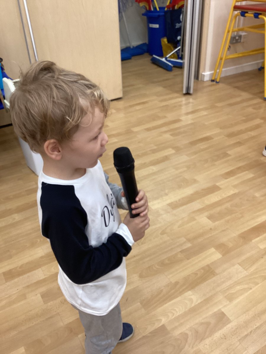 crags31's tweet photo. The comedy warm up actsbefore lunchtime! https://t.co/9CkL66VDr8