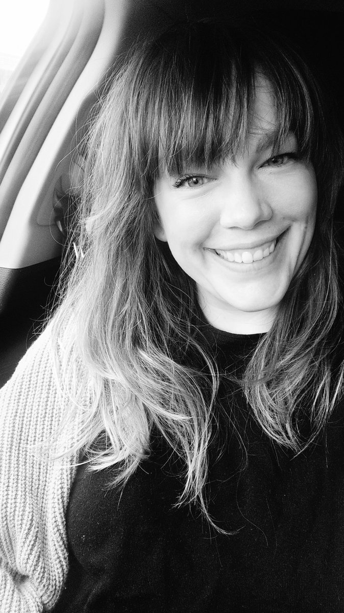 *heittää* 
*täällä *
Ihanan loman jälkeen alkoi työt seurojen, ihmisten ja lajin puolesta asiakkuus- ja tapahtumajohtana <a href="/superpesis/">Superpesis</a>

Että nähdään kentillä kun käynnissä on jännittävimmät vaiheet tähän upeaan kauteen - olkaa koodeissa, että miten voin palvella. Aika super jees 🩷