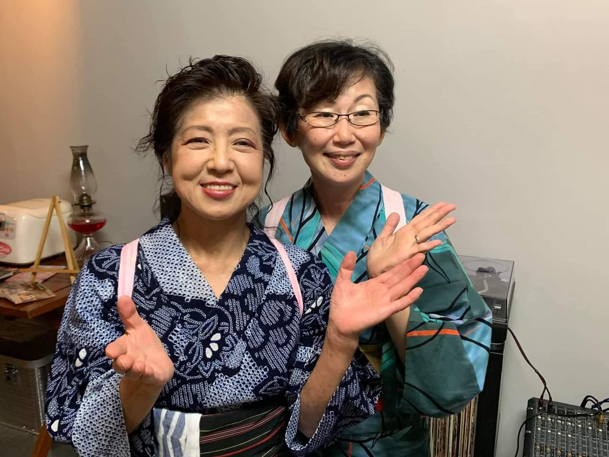 fankymadam's tweet image. 明日の8/１３日
#BABARんとこ は16:00OPENでーす🤗
里帰り気分で #BABAR料理 をお楽しみにいらしてくださいまし〜。皆さんの思い出のお盆のごちそうは何かなぁ？
お向かいの #Parkaholic
の #トイロイト さんもこれまた楽しみですなぁ🤗
🤗癒しの音だからなのか？なぜかお盆にしっくり来る🤣