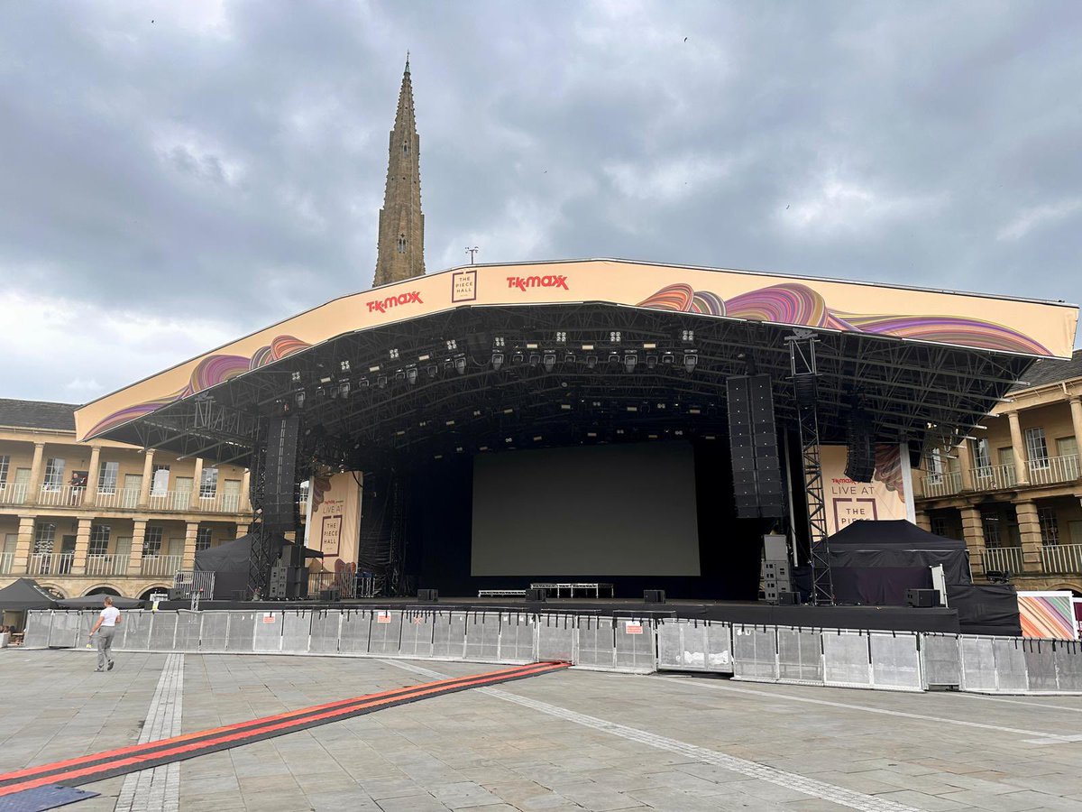 Happy Monday from the road. Today we’re setting up at The Piece Hall ahead of tomorrow's show. 

There’s not many tickets left: statusquo.co.uk/tour

See you soon. 

#statusquo #tour #SQ24 #UK #Halifax #piecehall