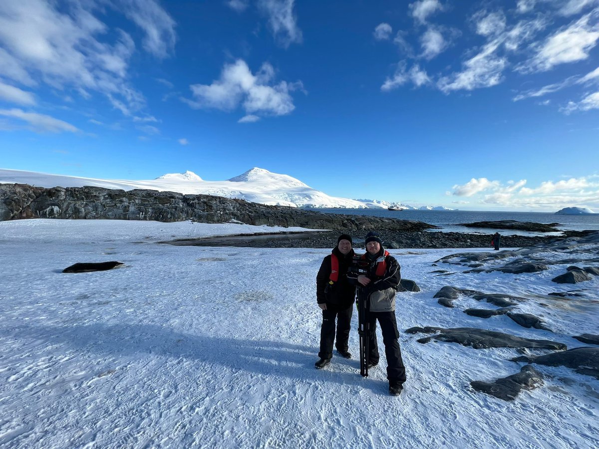 🔵#Santander | Un par de santandereanos fueron nominados a los premios Emmy por el documental ‘Decisiones, Datos y Cambio Climático’ donde documentan los cambios climáticos en la #Antártida