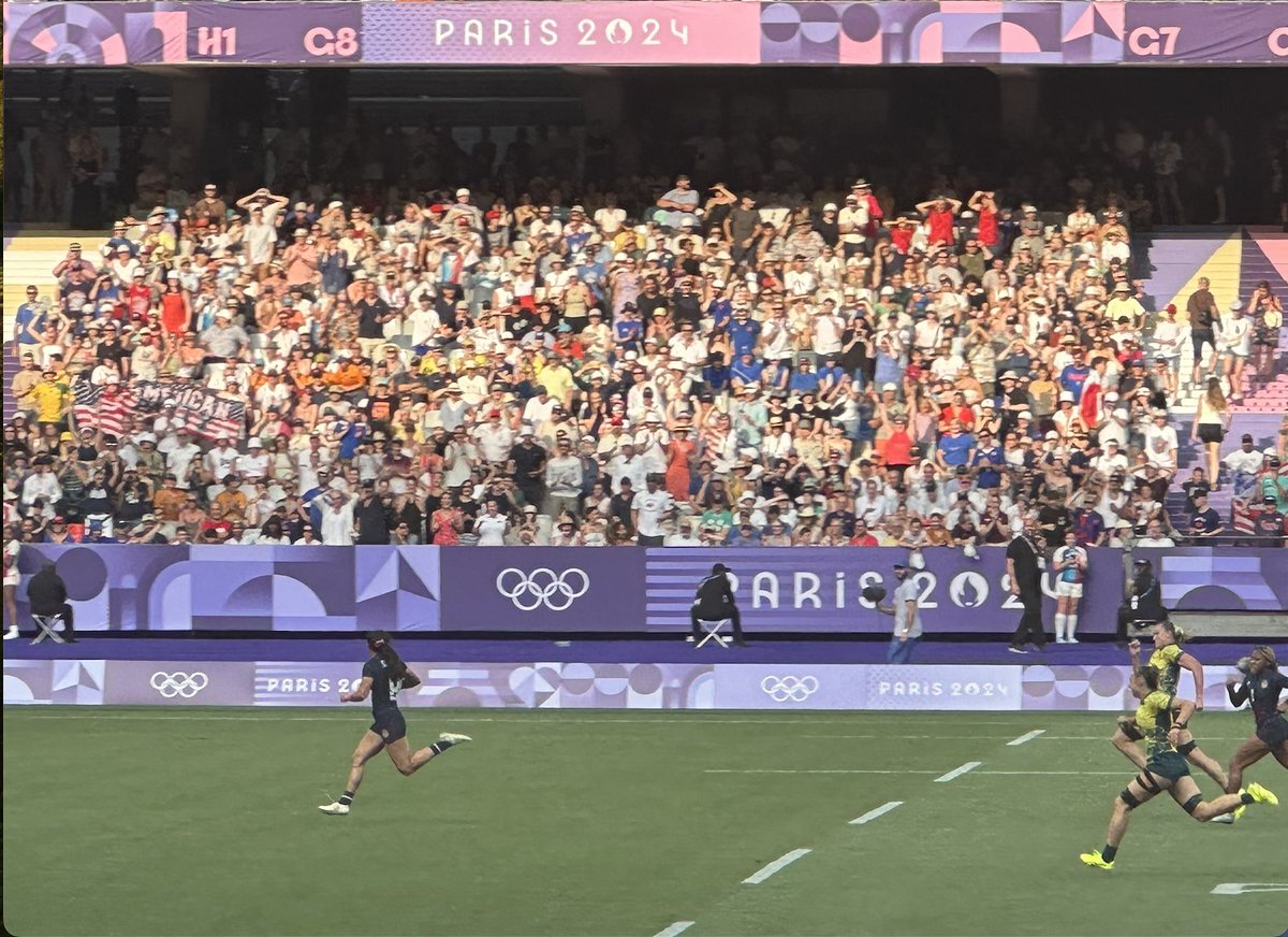 My personal favorite photo from the Olympics. Alex Sedrick with a couple of Australians not far behind. <a href="/arianaramsey_/">Ariana Ramsey</a> who started it all with a perfect pass, also in pursuit to offer support that wouldn't be necessary. (All credit goes to my iPhone and the women's 7s teams.)
