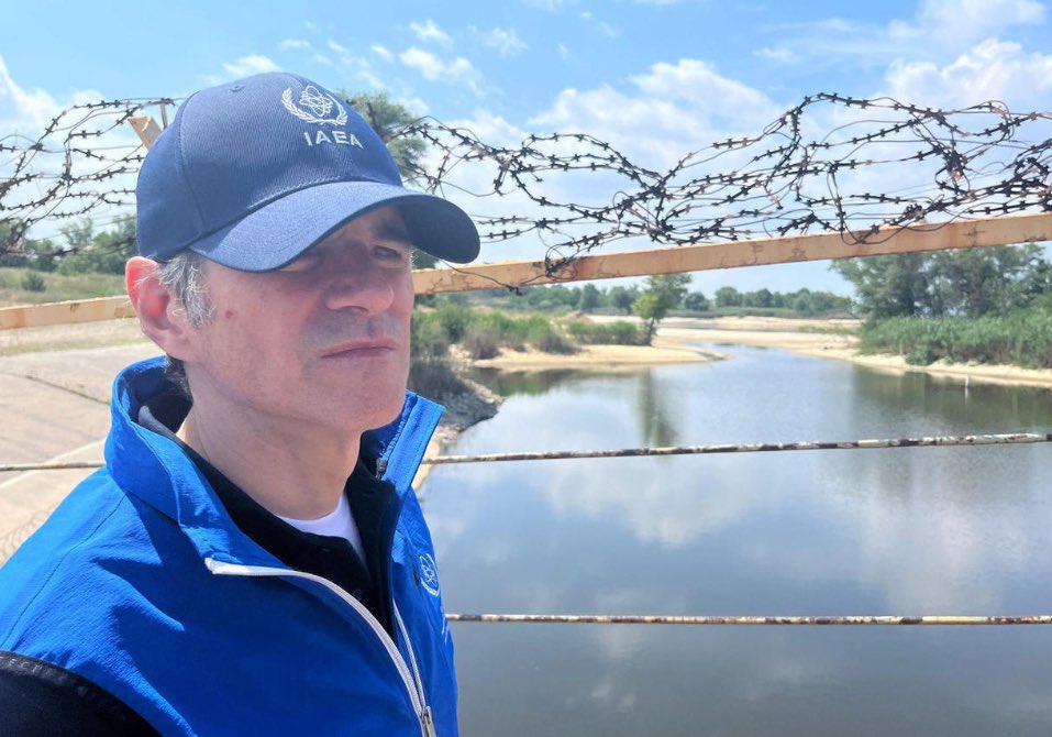 PamelaFalk's tweet image. Concerns about #NuclearFallout for years cbsnews.com/news/ukraine-z… @iaeaorg @rafaelmgrossi