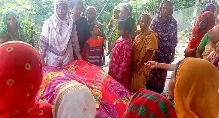 ঠাকুরগাঁওয়ে বজ্রপাতে মা ও মেয়েসহ ৩ জনের মৃত