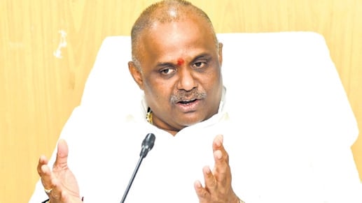 AndhraNexus's tweet image. 🚨Andhra Pradesh to Launch Land Grievance Meetings Starting August 15.

To address land-related complaints, says Revenue Minister Anagani Satya Prasad. 
These will be held at panchayat, mandal, and district levels, aiming to resolve all issues within 45 days.
#LandReforms #APGovt