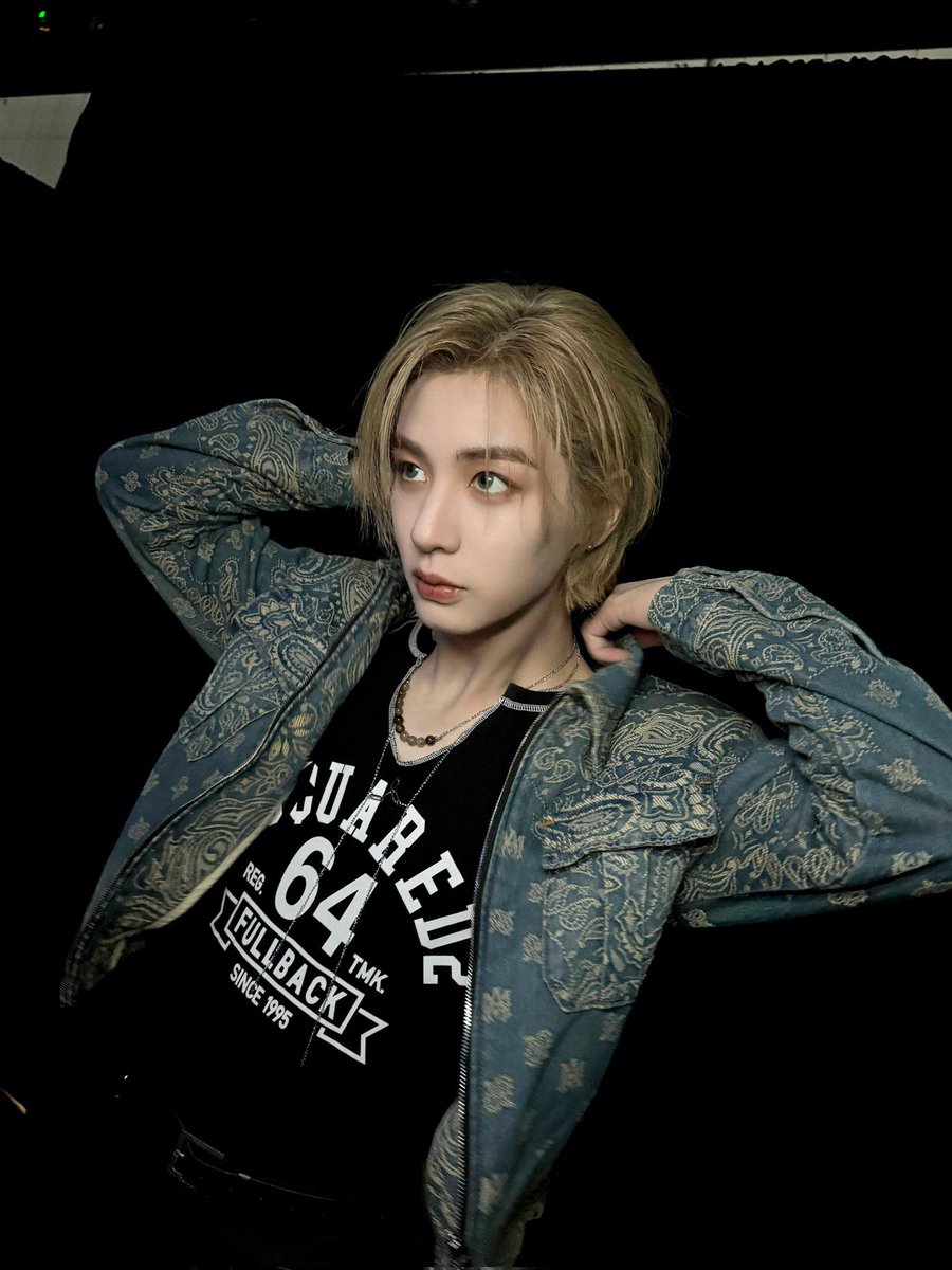 너진짜이얼굴로락펑크가져오겟다고?