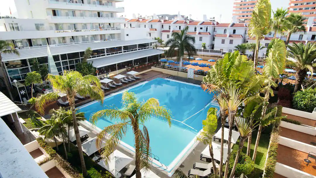 CelticFCPools's tweet photo. Congratulations to Diane Gallagher of East Kilbride, the winner of our Tenerife Holiday for Two Prize Draw with ticket number 25! https://t.co/pT49lZmqI3
