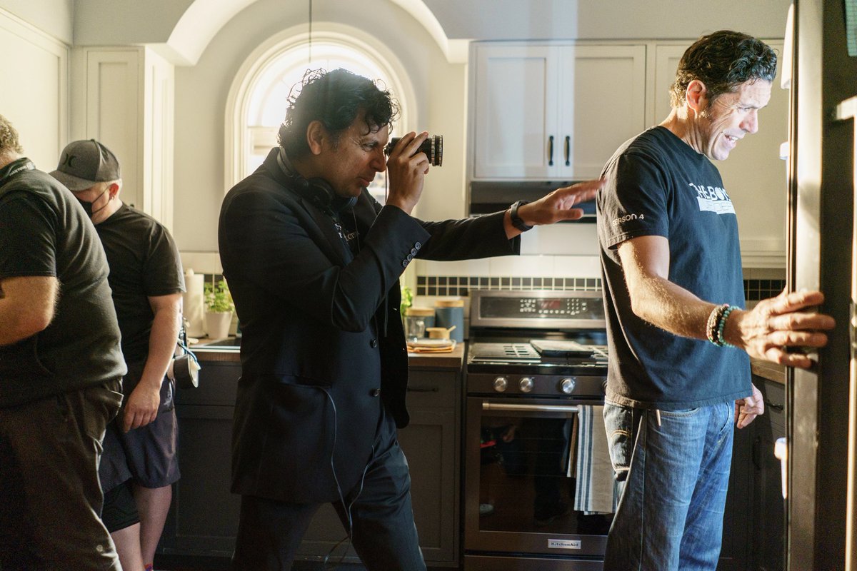 thezachleslie's tweet photo. @CountVolpe me eyeing what leftovers I’m about to eat for lunch https://t.co/MXgfVRow2w