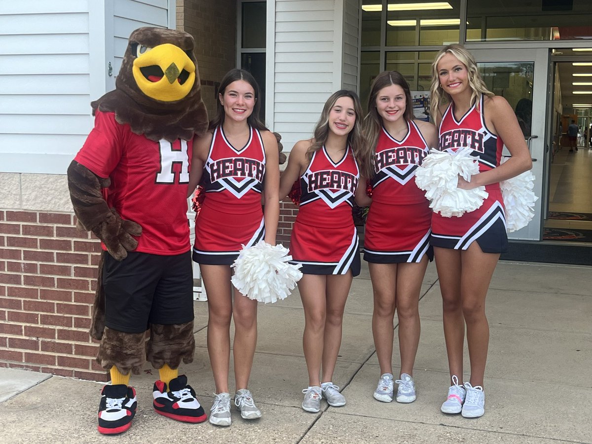 Harley_Hawk1's tweet photo. Happy First Day of School!!!! Hope everyone has an amazing first day and school year! #southsidestrong #heathcheer #hhs #heathhawks #futureheathhawks https://t.co/CLDIcXGTMJ