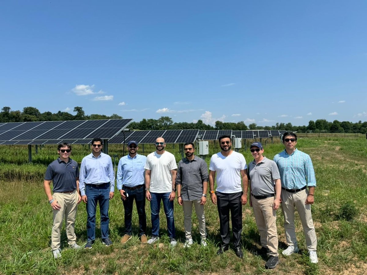 ChabertonEnergy's tweet photo. Students from Georgetown University’s Executive MBA program in Dubai recently visited our HQ to share their findings on a market analysis project and visit a solar project. Thank you to the talented MBA students who brought great ideas and unmatched enthusiasm to Chaberton! 🚀 https://t.co/THifOedamX