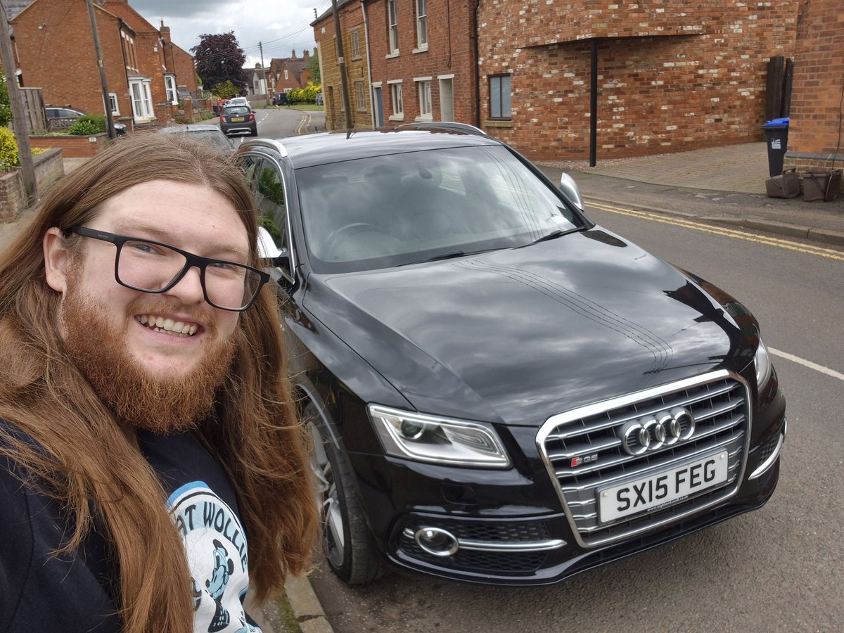 MagicallyWolf's tweet image. First holiday in 8 years! A cousin had a wedding, so it was a great excuse to fly over. It was really bizarre for the sun to still be shining at 9 pm in the evening...

Shoutout to the only SQ5 I saw in 2 weeks.