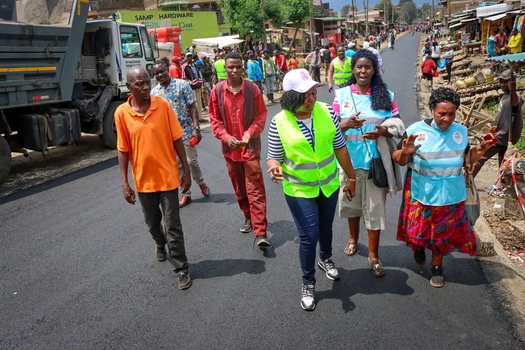 Yangu ni kusema na kutenda. I made a promise to tarmac Mailisita-Kabatini road, and I’ve kept my word.

#mrembonakazimashinani  
#KaziBilaKelele