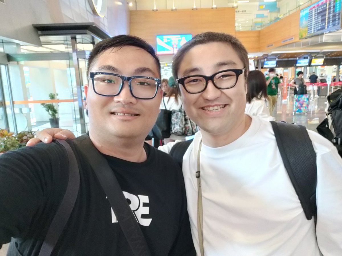 中山さんとれむちゃん紹介

りりちゃんのマネジャー小島さん

僕は似でいる🤣🤣

今回はお疲れ様です、また今度
#TRE台北國際成人展
#涼森玲夢 #七ツ森莉莉
<a href="/nakayama_t_tp/">中山太一 a.k.a Tyson【ティーパワーズ】</a> <a href="/remu19971203/">涼森れむ</a> <a href="/riri_nntmr/">七ツ森りり</a>