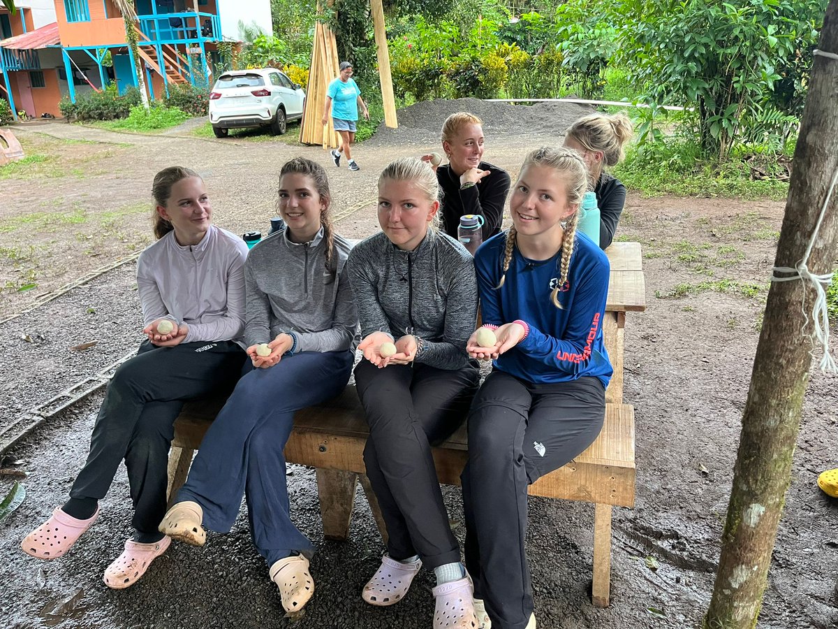 #TeamJaguar is learning how to make tortillas at #CampCNN. 😋

#CampsEffect <a href="/CampsInt/">Camps International</a>