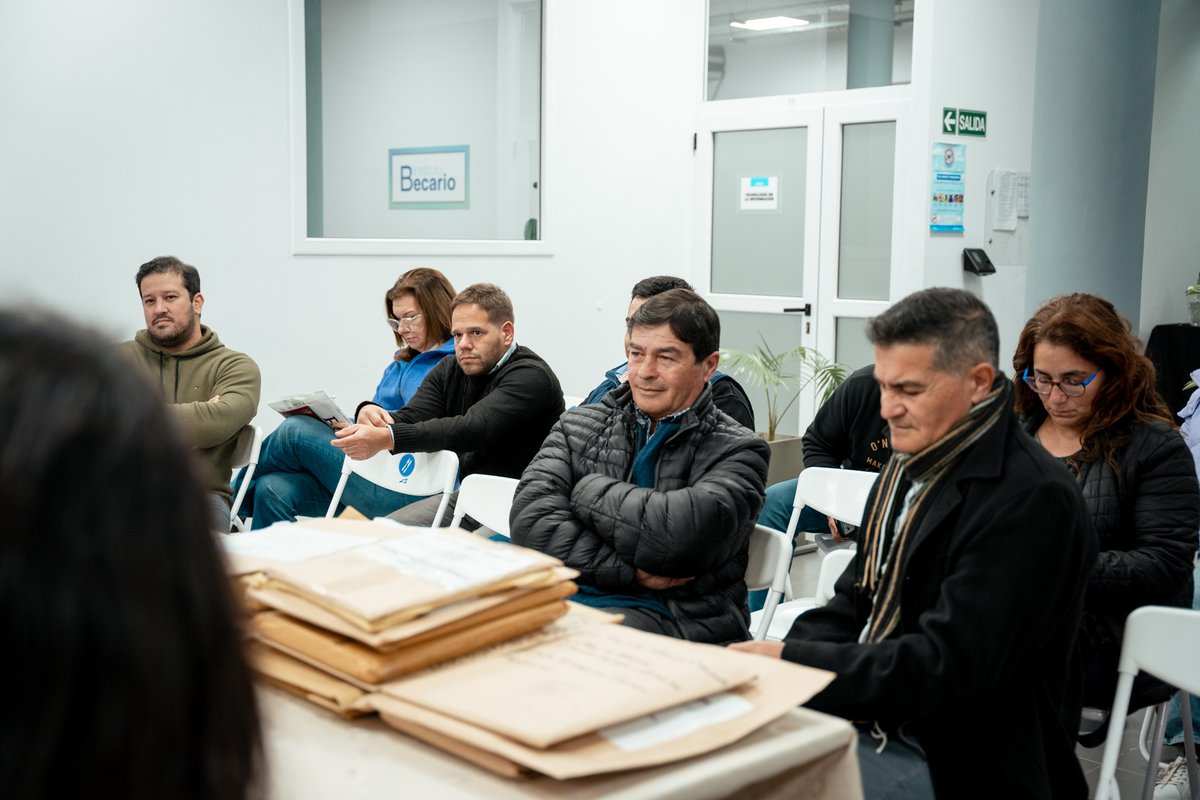 #TransporteEscolarRural 
🚍🌾 Licitamos 190 tramos que hacen posible la escolaridad de más de 11.000 estudiantes entrerrianos de zonas rurales. Con transparencia y eficiencia seguimos trabajando para la optimización del servicio

Más info: bit.ly/licitacionestr…