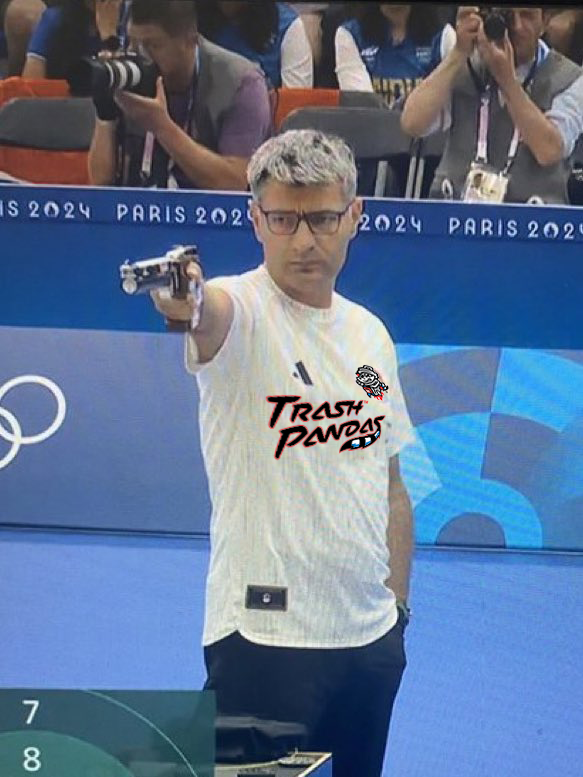 trashpandas's tweet photo. hold on a sec a bobblehead of WHO now https://t.co/UqpjpV3TXR