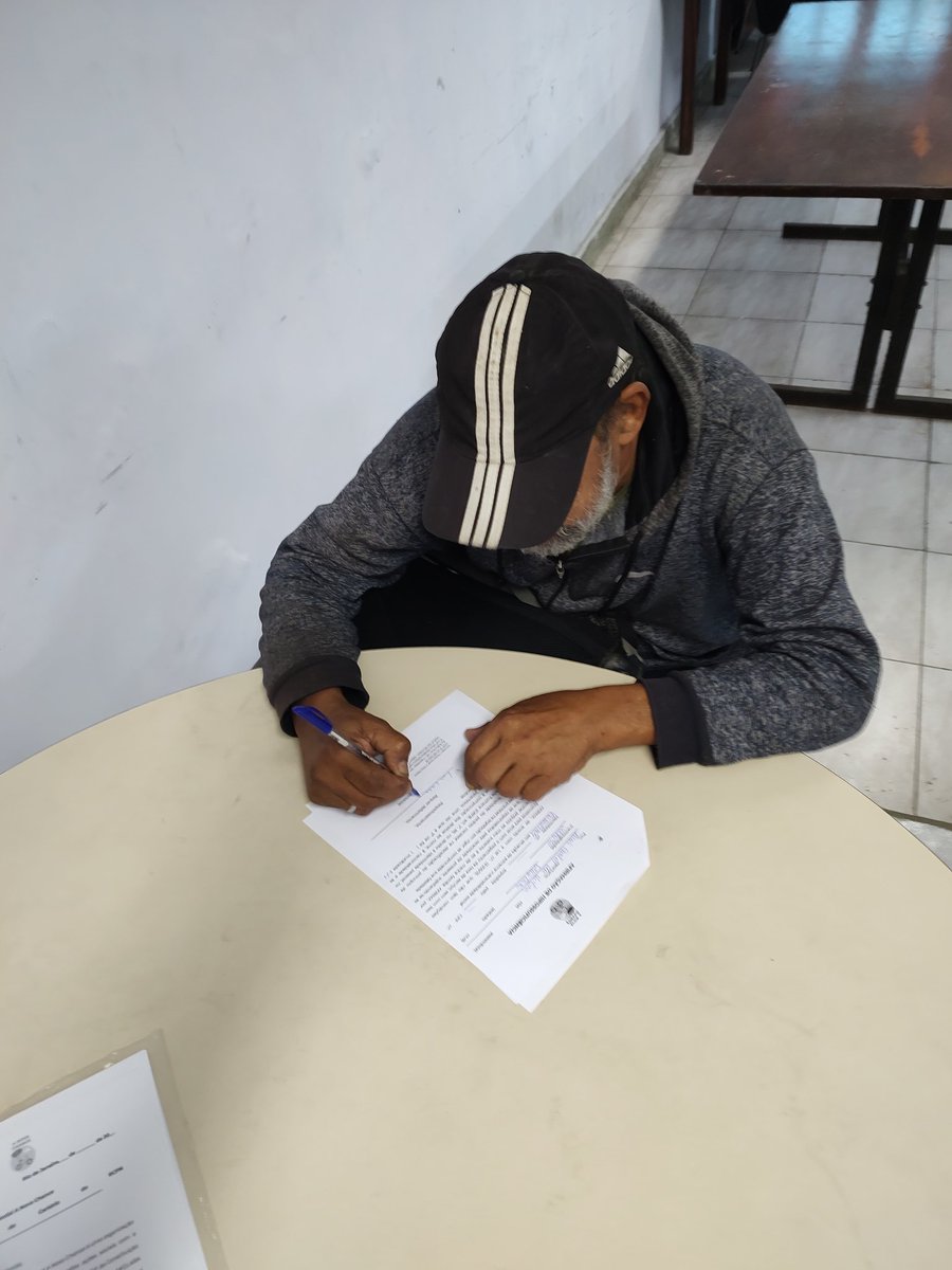 oscanovachance's tweet image. Sem documentos não conseguimos fazer nada. Imaginem quem está em situação de rua? #populacaoderua #ONG #resgatandoacidadania #oscanovachance #situacaoderua