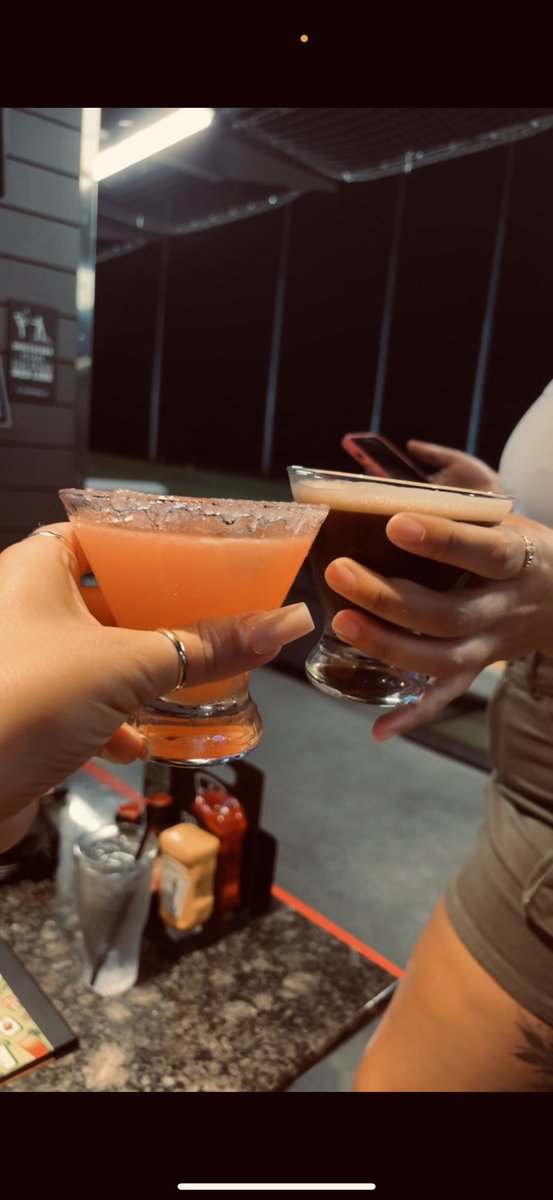 _shaynanicolee's tweet photo. love me a top golf dateeee ⛳️ 🤍 https://t.co/iT36EZIwGO