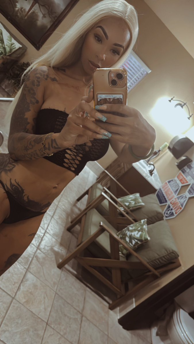 MustangMarley2's tweet photo. Available until 8/20 at the #MustangRanch @MustangMadam come stop in for a Sweet treat, Ask for Marley  😏 

Or email me directly Marley@MustangRanch.com https://t.co/T777Of77J7