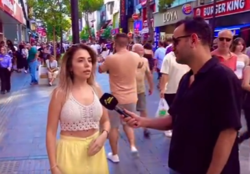 🟥 Bu kadın elin Arabı için yas tutmadığını söylediğinden dolayı az önce TUTUKLANDI!

Elin Arabı için yas tutmayacağım.

Bunun için tekrar cezaevine girersem yas tutmasınlar, eğlensinler diye tüm koğuşa ve gardiyanlara yemek ısmarlayacağım.

Elin Arabı için yas tutmayacağız.