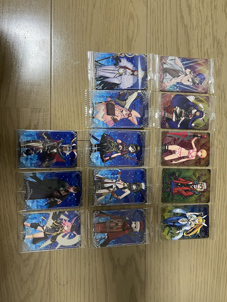 FGO ウエハース　交換

譲）下記記載カード
求）モルガン、水妃モルガン

交換方法は郵送を予定しています。
宜しくお願い致します。